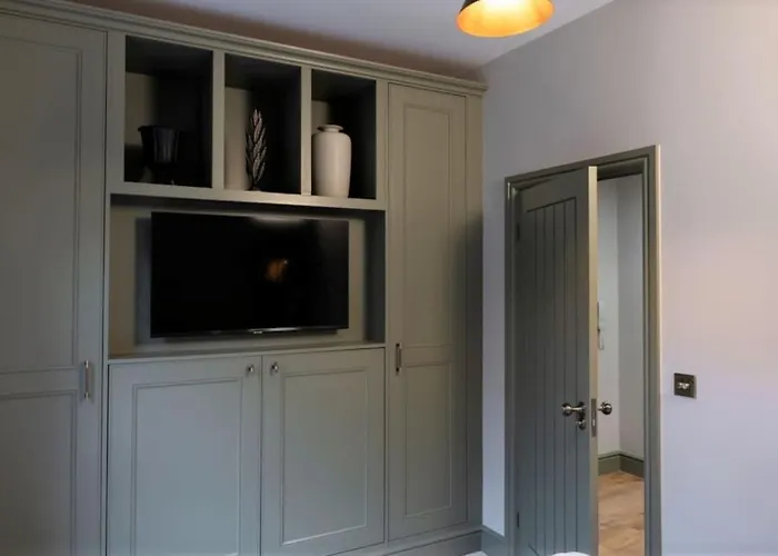 The Verdant Apartment